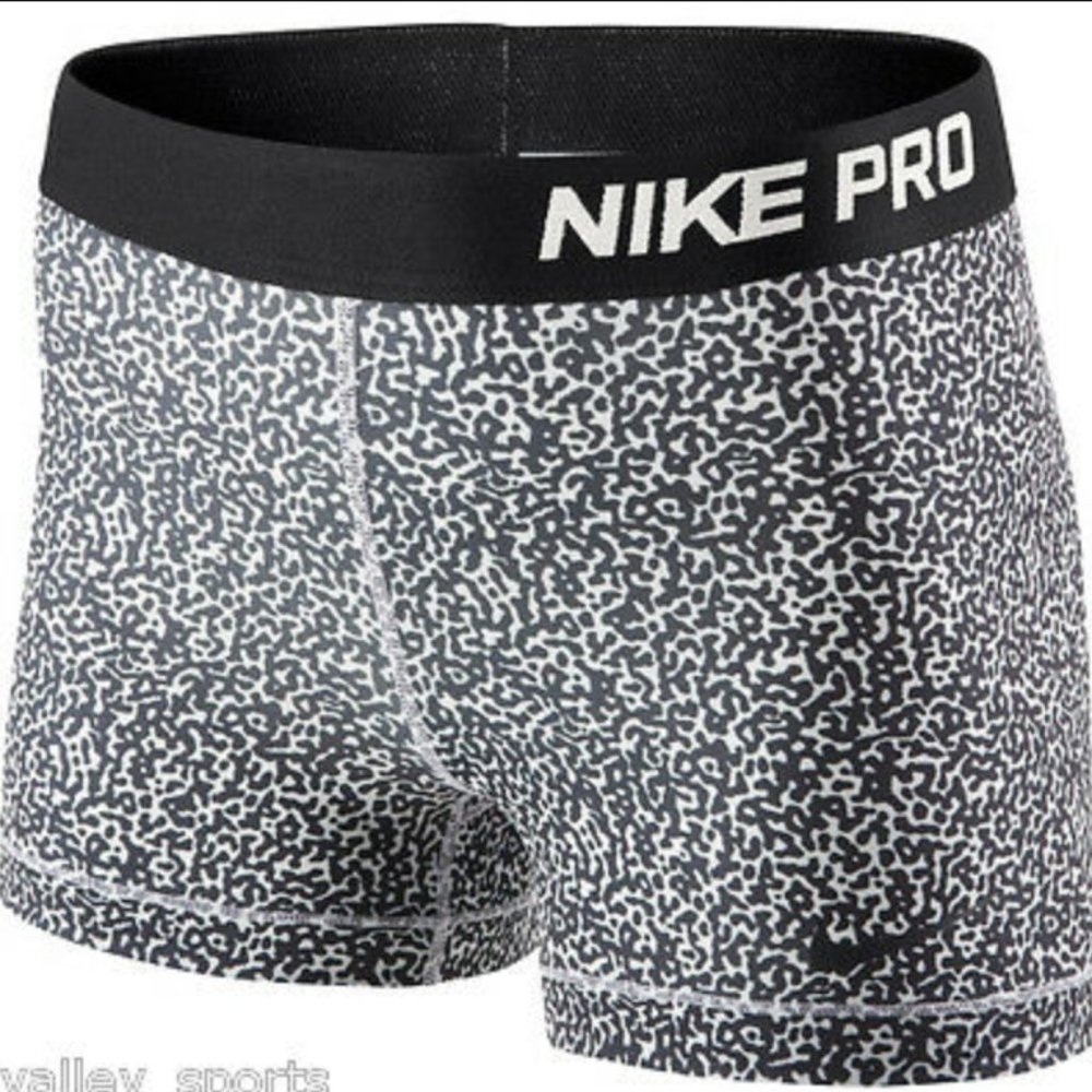 Black/Mezzo NIKE PRO  3.0" Bike Shorts